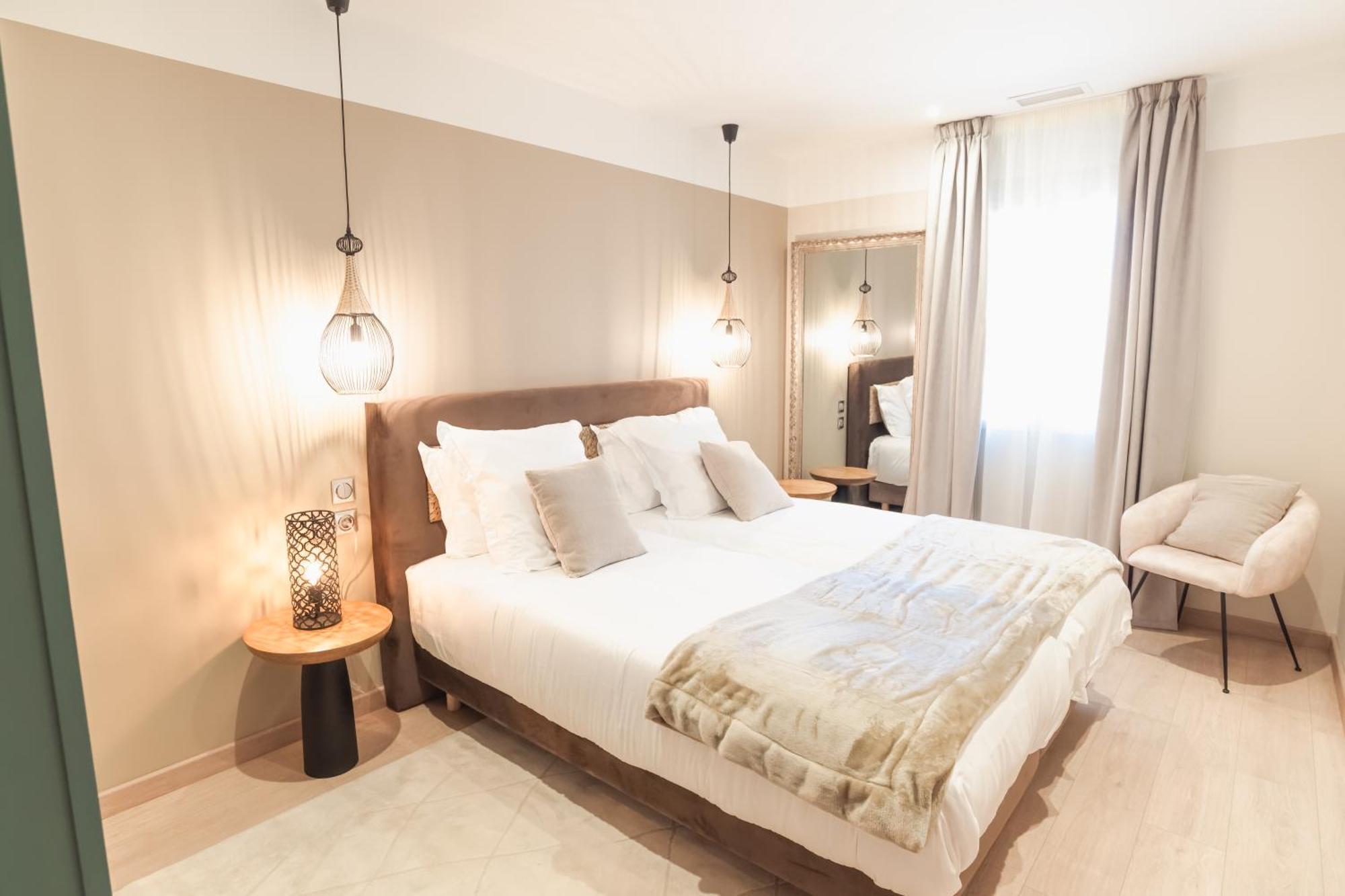 Apartment Chateau Du Parc - & Spas A Pezenas